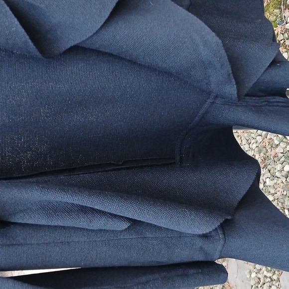 St. John Caviar Cascading Ruffle Open Front Black Knit Sweater Jacket EUC Size 4 - Picture 4 of 15